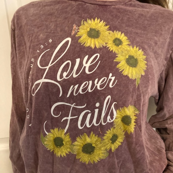 COPY - One vintage stone washed long sleeve t shirts  soft sweet size L all… - Picture 4 of 4